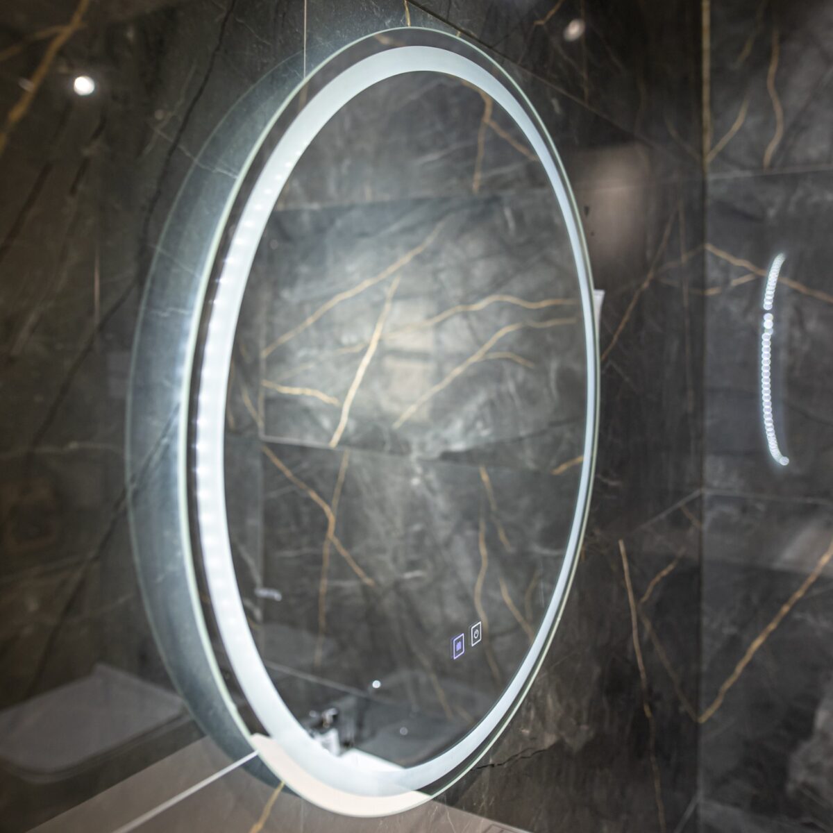 Pasqyrë Led 60x60 - Figura 1