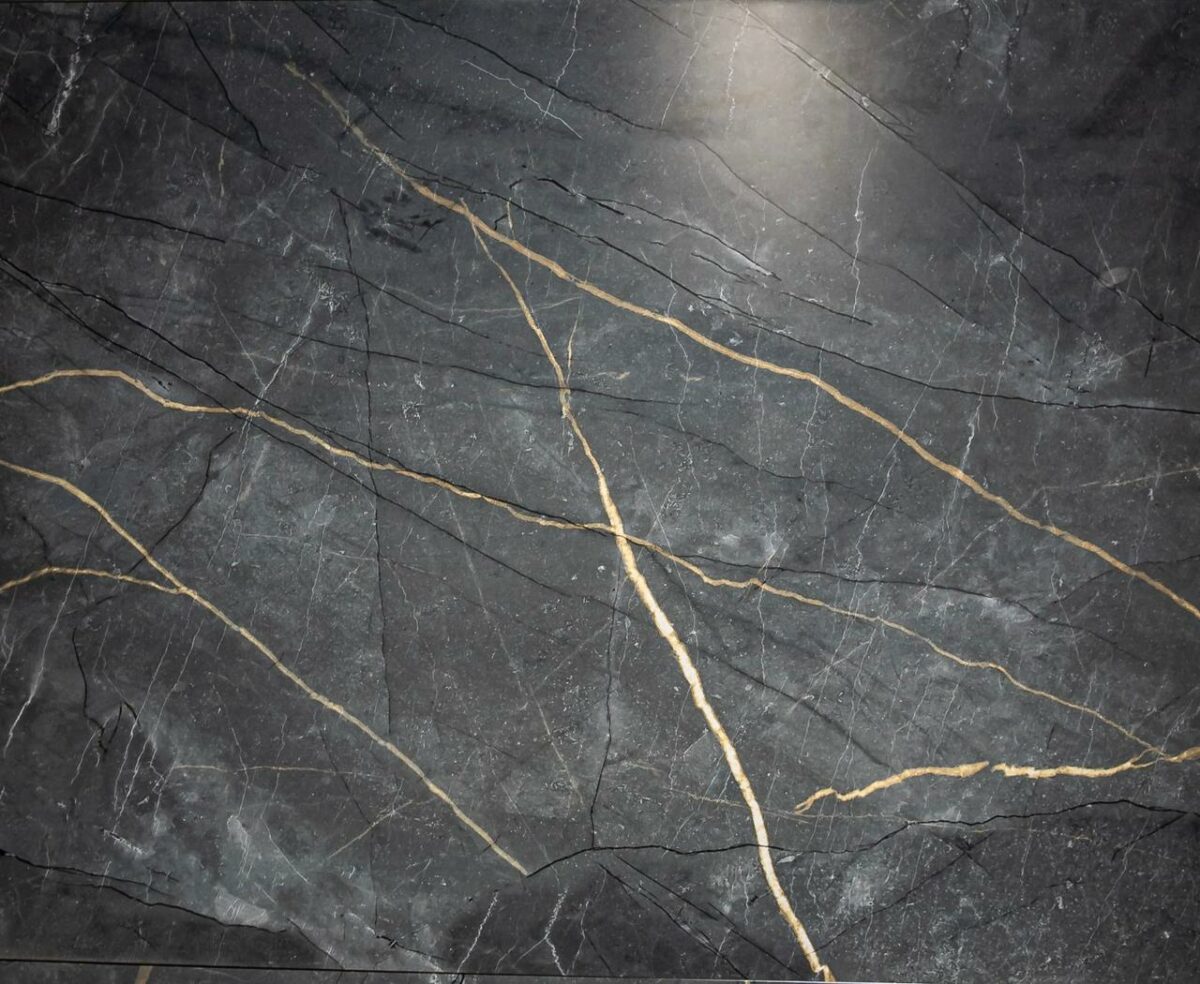 Polaris Black Lappato - Figura 1